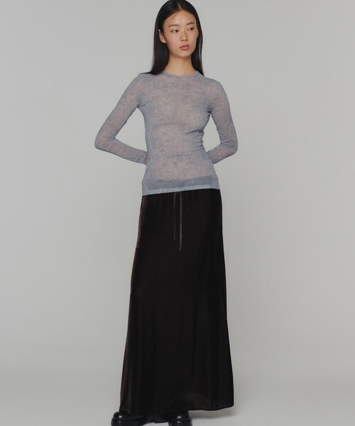 URBAN RESEARCH（アーバンリサーチ）の「AMOMENTO　FLORAL MESH ROUND T-SHIRTS（Tシャツ/カットソー・レディース・BLUE・0）」の2枚目の写真