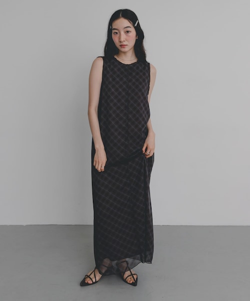 SENSE OF PLACE by URBAN RESEARCH(センスオブプレイスバイアーバンリサーチ)の「チェックシアーナローワンピース(ワンピース・レディース・BLACK/BROWN/BEIGE・One/COMPACT)」の2枚目の写真