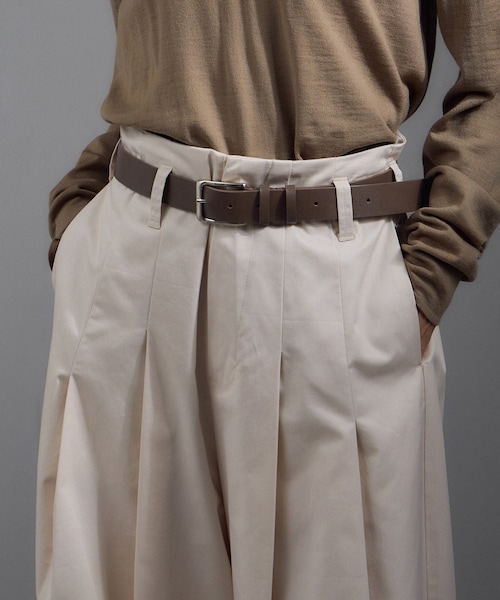 ADAM ET ROPE'（アダムエロペ）の「【W S（ドゥーブル）】レザースクエアバックルベルト 2（ベルト・レディース・ブラック/ベージュ系・F）」の11枚目の写真