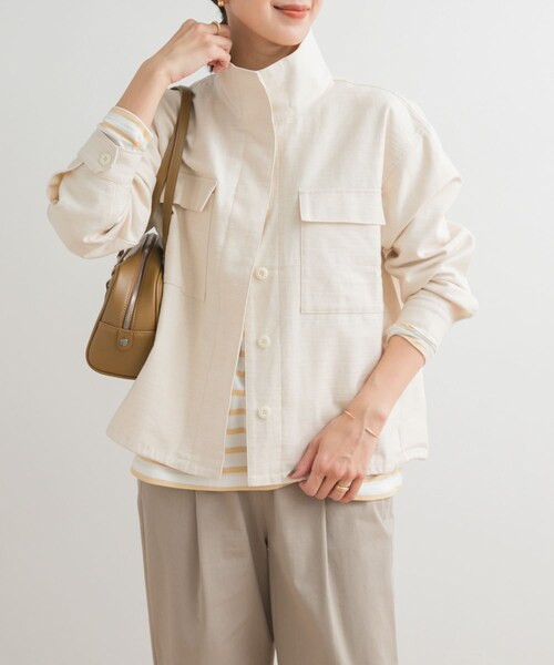 URBAN RESEARCH DOORS(アーバンリサーチドアーズ)の「ミリタリースタンドカラージャケット(ミリタリージャケット・レディース・NATURAL/KHAKI・M)」の5枚目の写真