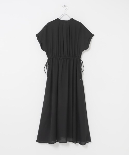 URBAN RESEARCH ROSSO（アーバンリサーチロッソ）の「ウォッシャブルセミシアー2WAYネックワンピース（ワンピース・レディース・BROWN/BLUE/BLACK・Free）」の15枚目の写真