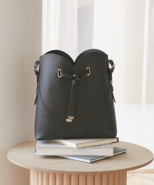 VIS（ビス）の「【A4収納】ハートカットバッグ(ラージサイズ)/追加（ショルダーバッグ・レディース・ブラック/キナリ/ピンク・F）」の8枚目の写真