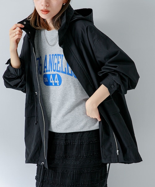 URBAN RESEARCH Sonny Label（アーバンリサーチサニーレーベル）の「ミリタリーナイロンブルゾン（モッズコート・レディース・カーキ/オフ/ブラック・FREE）」の2枚目の写真