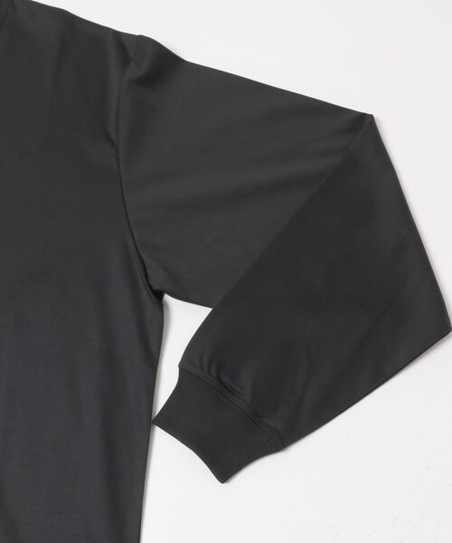 URBAN RESEARCH DOORS(アーバンリサーチドアーズ)の「『UR TECH』完声ロングスリーブクルーネックTシャツ(Tシャツ/カットソー・メンズ・OFF/CHARCOAL/KHAKIBEIGE・M/L)」の9枚目の写真