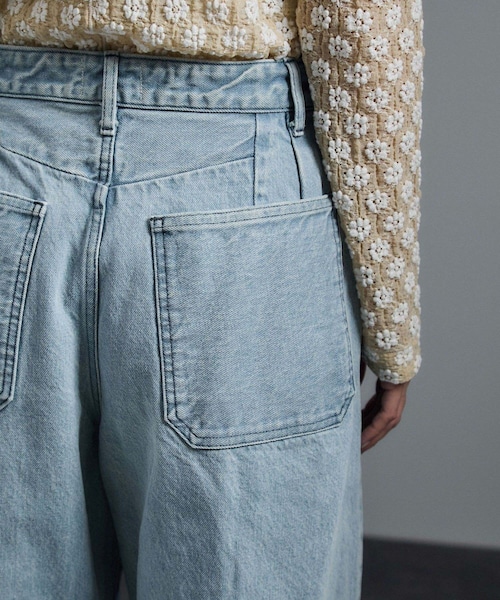 ADAM ET ROPE'(アダムエロペ)の「【J'aDoRe・店舗限定】【TANAKA(タナカ)】HAKAMA JEAN TROUSERS(デニムパンツ・レディース・ブルー系・25/26/27)」の22枚目の写真