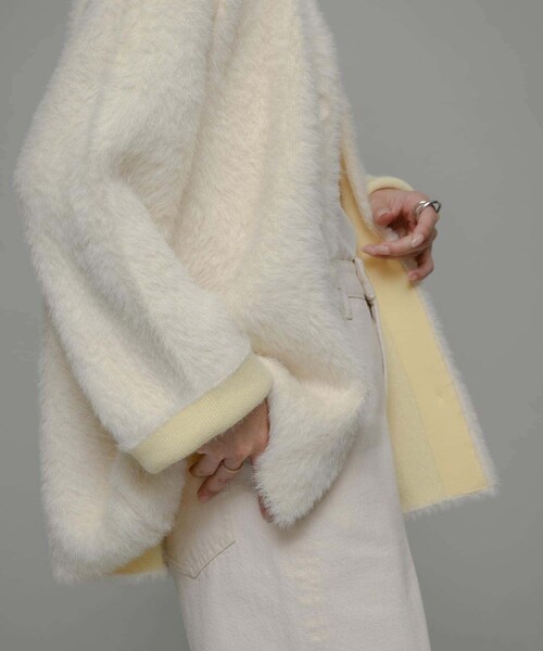 URBAN RESEARCH Sonny Label（アーバンリサーチサニーレーベル）の「ダブルフェイスバイカラーカーディガン（カーディガン/ボレロ・レディース・オフ/ベージュ/グレー・FREE）」の4枚目の写真