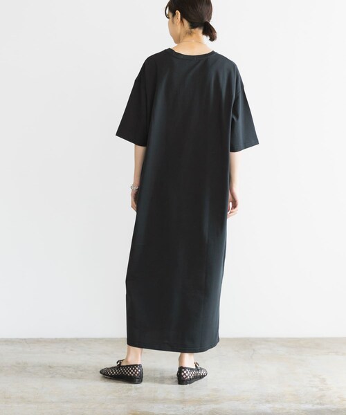 URBAN RESEARCH（アーバンリサーチ）の「ルーズTシャツワンピース（ワンピース・レディース・BLACK/STEEL・FREE）」の6枚目の写真