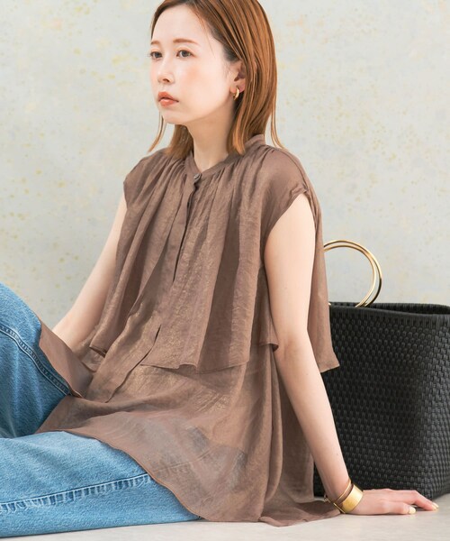 URBAN RESEARCH ROSSO（アーバンリサーチロッソ）の「グロッシーレイヤードブラウス（シャツ/ブラウス・レディース・CREAM/SAX/BRONZE・FREE）」の2枚目の写真