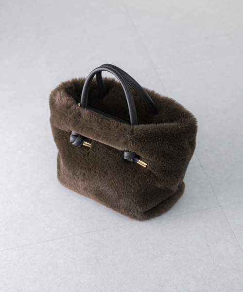 URBAN RESEARCH ROSSO（アーバンリサーチロッソ）の「VIOLAd’ORO　エコファーノットハンドル（ハンドバッグ・レディース・mochablack/dbrownblk/leoblack・-）」の2枚目の写真