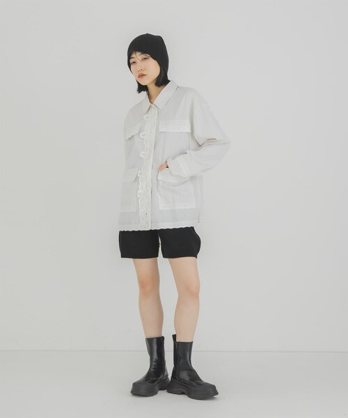 KBF（ケイビーエフ）の「バテンレースストライプシャツ（シャツ/ブラウス・レディース・BROWN/IVORY/BLUE GRAY・One）」の9枚目の写真