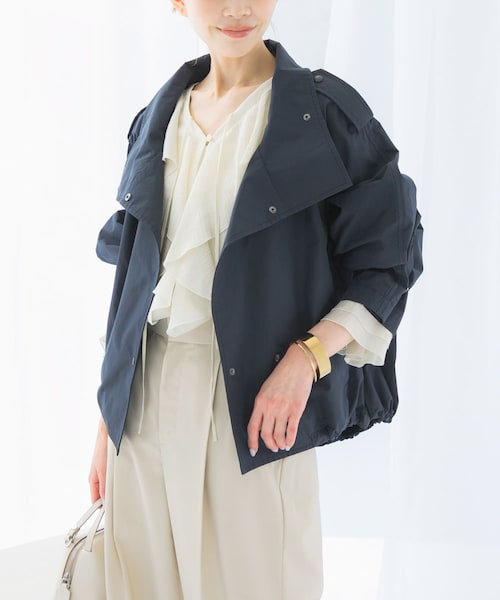 URBAN RESEARCH ROSSO（アーバンリサーチロッソ）の「『撥水』スタンドカラーショートブルゾン（ブルゾン・レディース・darknavy/ivory・FREE）」の2枚目の写真