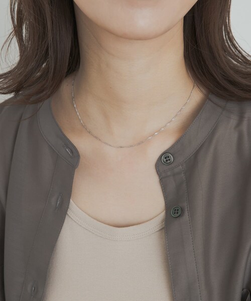 URBAN RESEARCH DOORS（アーバンリサーチドアーズ）の「ツイストチェーンショートネックレス（ネックレス・レディース・GOLD/SILVER・one）」の5枚目の写真