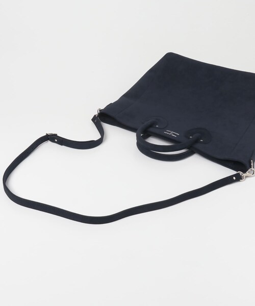 URBAN RESEARCH（アーバンリサーチ）の「YOUNG&OLSEN　ULTRASUEDE SHOULDER STRAP（ショルダーバッグ・メンズ・DARKNAVY/PLATINUM/ORANGE・-）」の7枚目の写真