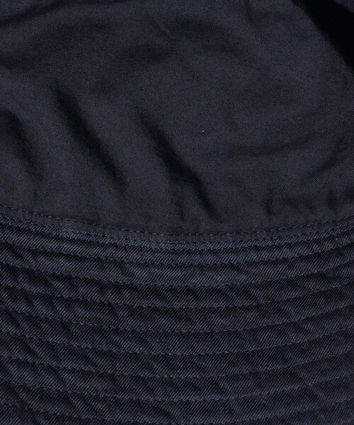 ADAM ET ROPE'（アダムエロペ）の「【AURALEE/オーラリー】GARMENT-DYED FINX CHINO BUCKET HAT MADE BY KIJIMA TAKAYUKI（ハット・メンズ・ホワイト/キナリ/ネイビー・F）」の11枚目の写真