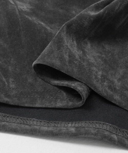 KBF（ケイビーエフ）の「シアーベロアクロスドレープTEE（Tシャツ/カットソー・レディース・IVORY/CHARCOAL・One）」の9枚目の写真