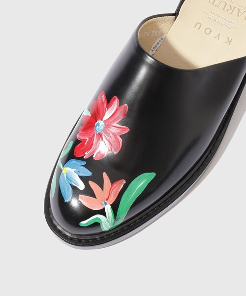 ADAM ET ROPE'(アダムエロペ)の「【KYOU/キョウ】BLOSSOM Hand Painted Sandals by HARUTA feat. MIO YAMAMOTO(サンダル・メンズ・ブラック・24.5/25.0/25.5/26.0/26.5/27.0)」の14枚目の写真