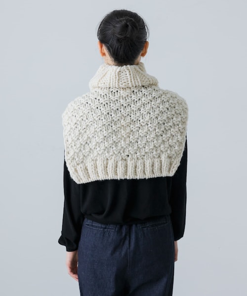かぐれ（カグレ）の「ペルーショルダーニットウォーマー（ネック