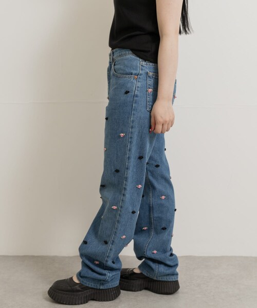 THE GOODLAND MARKET（ザグッドランドマーケット）の「neith.tokyo　Upcycling Flower Denim（デニムパンツ・レディース・Assort 1/Assort 2/Assort 3・one）」の8枚目の写真