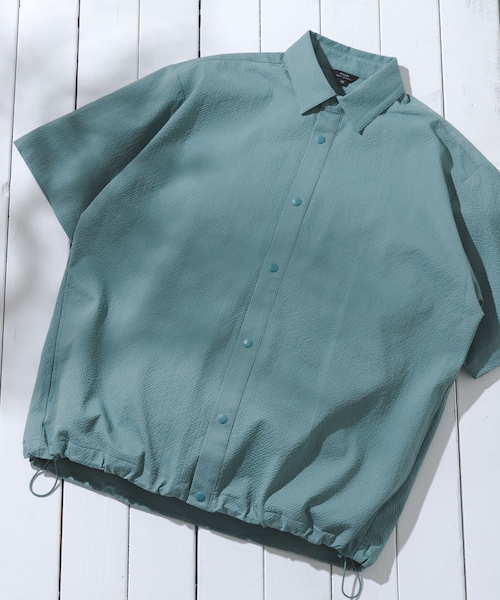 ITEMS URBANRESEARCH（アイテムズ アーバンリサーチ）の「『接触冷感/イージーケア/吸水速乾/撥水/防汚』高機能シアサッカー サイドストレージシャツ(楽着シリーズ)（シャツ/ブラウス・メンズ・BLACK/BEIGE/L.BLUE・M/L）」の3枚目の写真