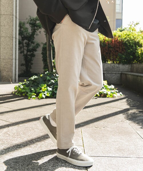 URBAN RESEARCH DOORS（アーバンリサーチドアーズ）の「『UR TECH』コーデュロイトラウザー（その他パンツ・メンズ・OFF/BROWN/CHARCOAL/NAVY・S/M/L/XL）」の5枚目の写真