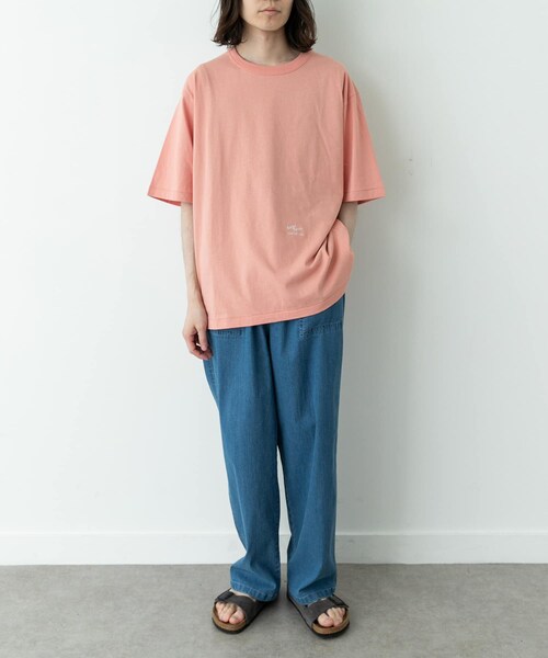 URBAN RESEARCH Sonny Label（アーバンリサーチサニーレーベル）の「ARMY TWILL　PRINT HSTEE TAG（Tシャツ/カットソー・メンズ・WHITE/CHARCOAL/PINK・M/L）」の22枚目の写真
