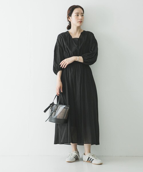URBAN RESEARCH(アーバンリサーチ)の「コットンボイルシャーリングワンピース(ワンピース・レディース・BLACK/BROWN・Free)」の8枚目の写真