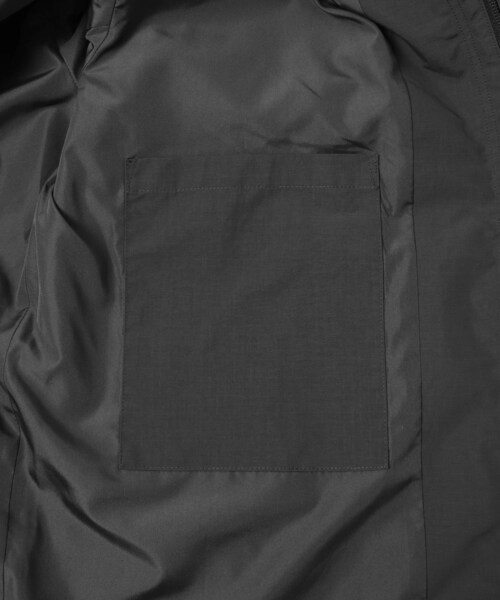 ITEMS URBANRESEARCH（アイテムズ アーバンリサーチ）の「ナイロンスタンドネックミリタリーブルゾン（ブルゾン・メンズ・BLACK/GREIGE/KHAKI・M/L）」の9枚目の写真