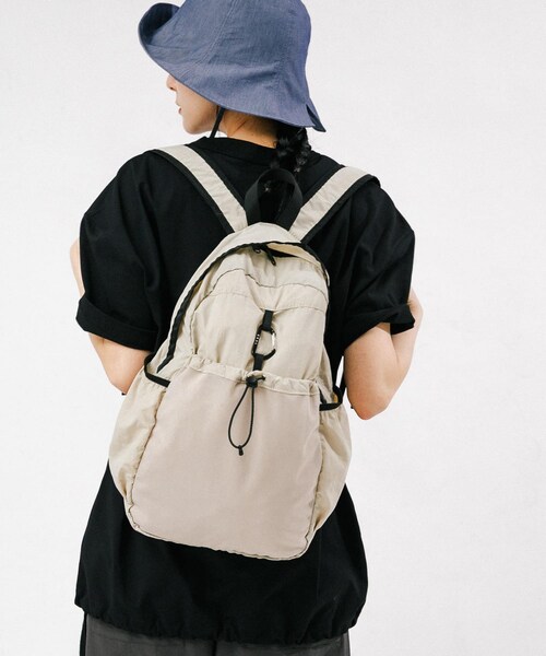 EKAL(エカル)の「EASY DAYPACK(バックパック/リュック・レディース・ブラック/グレージュ/ブルー/ベージュ・One)」の5枚目の写真