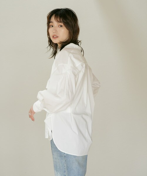 URBAN RESEARCH ROSSO（アーバンリサーチロッソ）の「YENN　PADDED COLLAR SHIRTS（シャツ/ブラウス・レディース・OWHITE/SAX・FREE）」の5枚目の写真