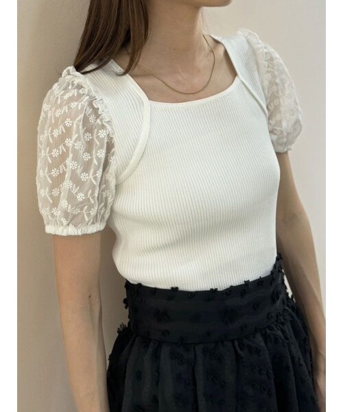 CALNAMUR（カルナムール）の「FLOWER EMB KNIT/フラワーエンブロダリーニット（ニット/セーター・レディース・ホワイト/ブラック/グリーン・F）」の8枚目の写真