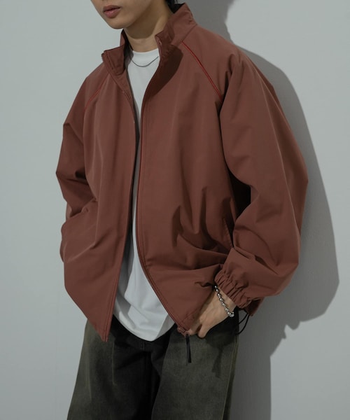 SENSE OF PLACE by URBAN RESEARCH（センスオブプレイスバイアーバンリサーチ）の「『セットアップ対応』パイピングスタンドブルゾン（ブルゾン・メンズ・BURGUNDY/BLACK/BEIGE・M/L）」の4枚目の写真