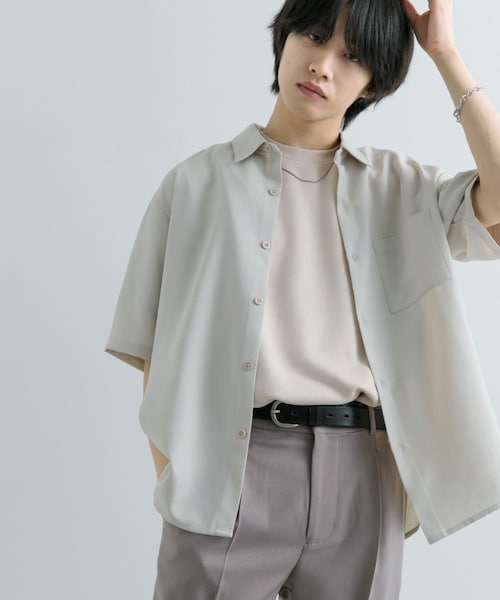 SENSE OF PLACE by URBAN RESEARCH(センスオブプレイスバイアーバンリサーチ)の「『ユニセックス』『UR TECH DRYLUXE』リネンライクシャツ(5分袖)(シャツ/ブラウス・メンズ・GREIGE/CHARCOAL/NAVY/L.BLUE/BROWN/ORANGE・S/M/L)」の3枚目の写真