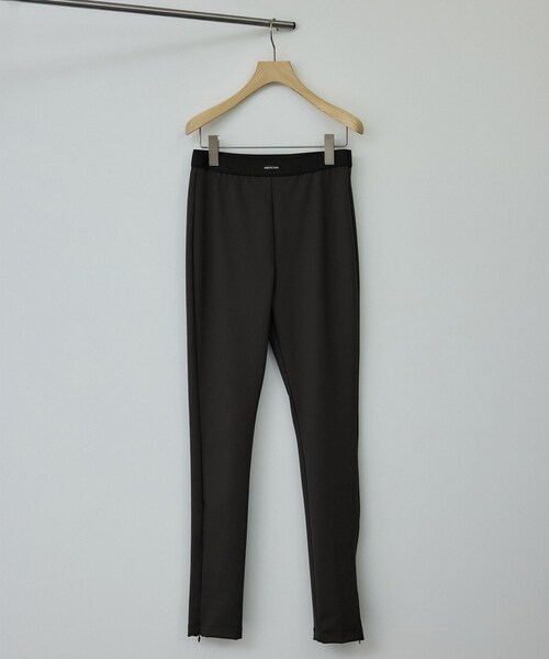 ADAM ET ROPE'（アダムエロペ）の「【Americana（アメリカーナ） for SALON】別注レギンスパンツ（レギンス/スパッツ・レディース・チャコール・F）」の10枚目の写真