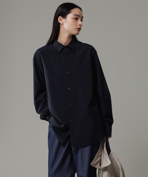 ADAM ET ROPE'（アダムエロペ）の「【NIKKE】レギュラーカラー シャツ / ウォッシャブル（シャツ/ブラウス・メンズ・ブラック/ネイビー/ラベンダー・L/M）」の2枚目の写真