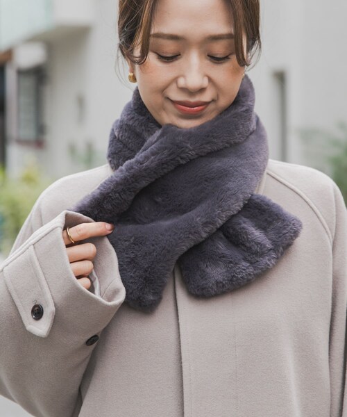 URBAN RESEARCH DOORS（アーバンリサーチドアーズ）の「エコファーティペット（マフラー・レディース・CREAM/GREIGE/CHARCOAL・one）」の4枚目の写真