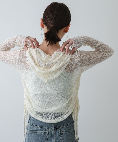 SENSE OF PLACE by URBAN RESEARCH（センスオブプレイスバイアーバンリサーチ）の「『洗濯可』フーディレースカットトップ（その他トップス・レディース・IVORY/BLACK/BEIGE・One）」の9枚目の写真