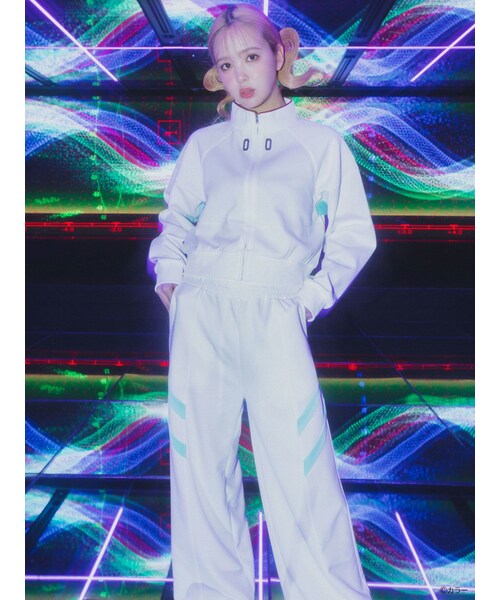 CALNAMUR（カルナムール）の「【エヴァンゲリオンコラボ】PLUGSUIT SWEAT（セットアップ・レディース・ホワイト/レッド/ピンク/ブルー/ネイビー/パープル・F/XL）」の8枚目の写真