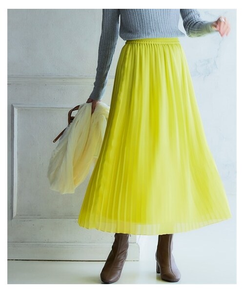 nissen（ニッセン）の「シフォンプリーツロングスカート＜大きいサイズ有＞（スカート・レディース・黒/モカ/サックスグレー/黒系ドット/ロイヤルブルー/チェック/イエロー・S/M/L/LL/3L/4L/5L/6L/8L/10L）」の7枚目の写真