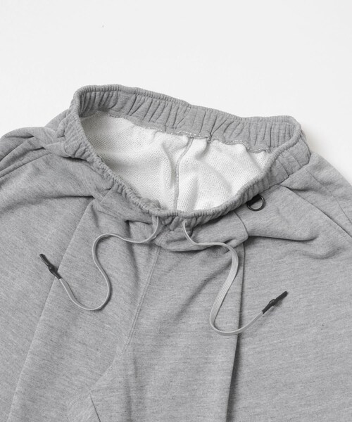 URBAN RESEARCH（アーバンリサーチ）の「SFC　TECH WIDE TAPERED SWEAT PANTS（スウェットパンツ・メンズ・Black/Grey M・L/XL/XXL）」の9枚目の写真