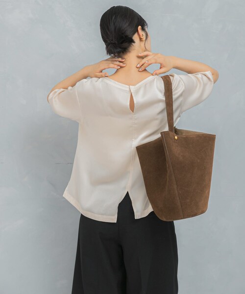 URBAN RESEARCH ROSSO（アーバンリサーチロッソ）の「UVカットサテンブラウス（Tシャツ/カットソー・レディース・MAUVEPINK/BLACK/OFF 1・Free）」の7枚目の写真