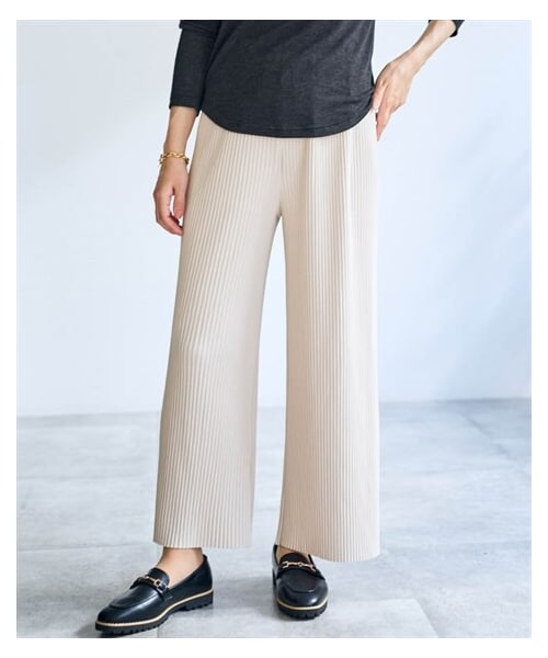 nissen（ニッセン）の「やわらかカットソープリーツパンツ【OtonaSMILE】（パンツ・レディース・ベージュ/黒・M/L/LL/3L/4L）」の7枚目の写真