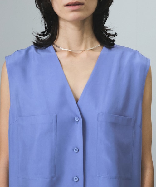 ADAM ET ROPE'（アダムエロペ）の「[25SS]GENTLE SILKジレ【セットアップ対応】（ベスト・レディース・ブラック/ベージュ/ブルー・F）」の20枚目の写真