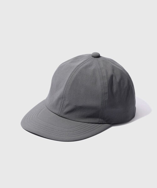ADAM ET ROPE'(アダムエロペ)の「UVカット ストレッチナイロンキャップ(キャップ・メンズ・ブラック/チャコール・F)」の2枚目の写真