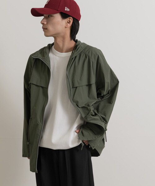 THE GOODLAND MARKET（ザグッドランドマーケット）の「AIGLE　撥水 UVカット ライトウェイトフーデッドジャケット（テーラードジャケット・レディース・D.LILAS/BEETLE・M/L）」の7枚目の写真