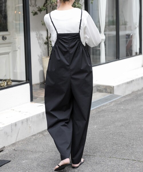 URBAN RESEARCH DOORS(アーバンリサーチドアーズ)の「FORK&SPOON サイドギャザーサロペット(サロペット/オーバーオール・レディース・KHAKI/BLACK・1/2)」の8枚目の写真