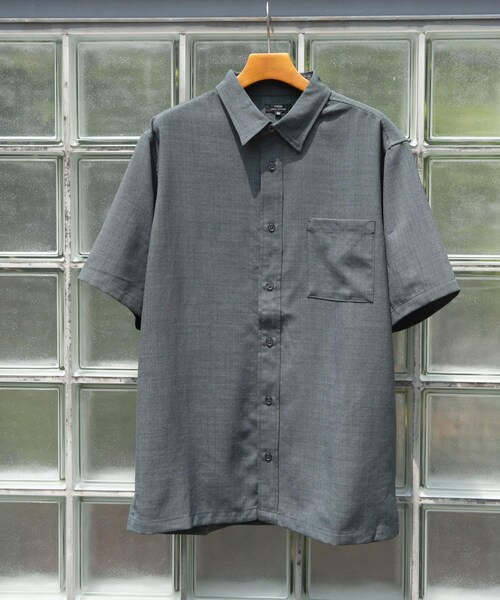 ITEMS URBANRESEARCH(アイテムズ アーバンリサーチ)の「『イージーケア/速乾/UVカット』『セットアップ対応』クイックドライリネンタッチ半袖シャツ(シャツ/ブラウス・メンズ・CHA/GRN/BRN/BLK・M/L)」の5枚目の写真