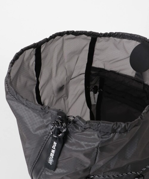 EKAL(エカル)の「and wander sil daypack(バックパック/リュック・メンズ・Black/Gray/D.Orange・one)」の13枚目の写真