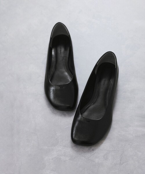 ADAM ET ROPE'（アダムエロペ）の「ラウンドフラットシューズ（パンプス・レディース・ブラック/ホワイト/ブラウン系・23.0/23.5/24.0/24.5）」の11枚目の写真