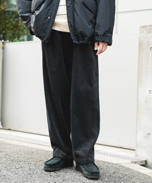 URBAN RESEARCH DOORS（アーバンリサーチドアーズ）の「2タック太畝コーデュロイパンツ（その他パンツ・メンズ・BROWN/CHARCOAL・M/L）」の14枚目の写真