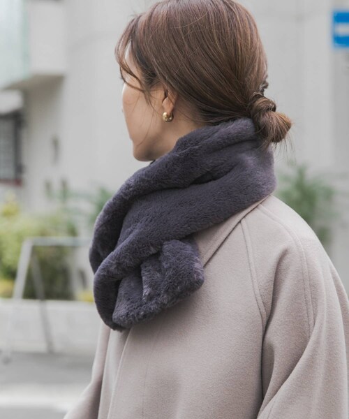 URBAN RESEARCH DOORS(アーバンリサーチドアーズ)の「エコファーティペット(マフラー・レディース・CREAM/GREIGE/CHARCOAL・one)」の12枚目の写真